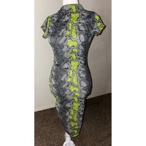 Fashion Nova Women’s Dress Size S Preowned (Shoes Not Included)